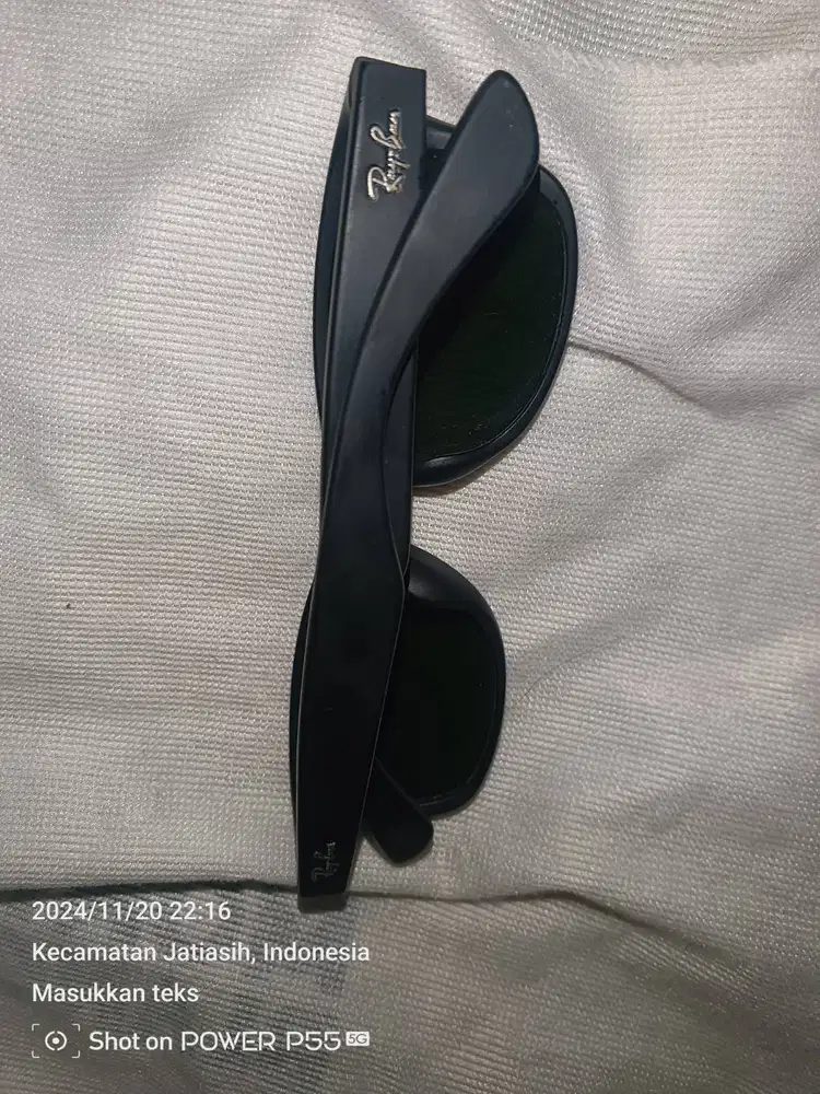 Kacamata Ray-Ban 100% ori , beli di optik seis, barang baru