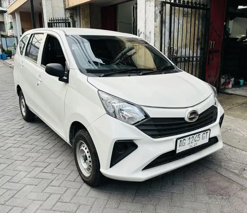 DIJUAL DAIHATSU SIGRA 1.0 D M/T 2024 SANGAT TERAWAT KM 4 RB ISTIMEWA