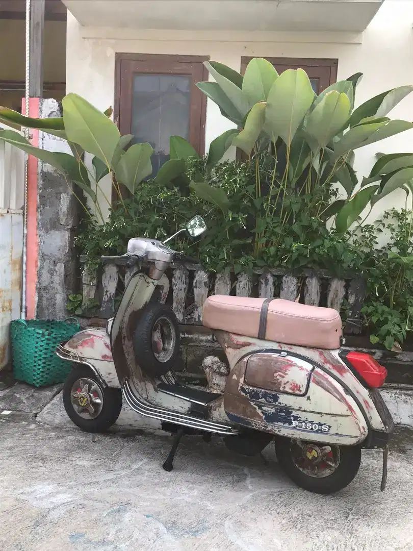 Di Jual Vespa antik P 150 S