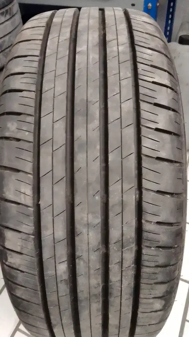 Bridgestone Alenza 225/50 R18