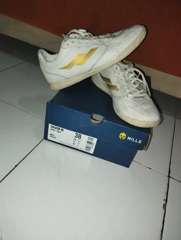 Dijual sepatu futsal msh mulus dapet 2