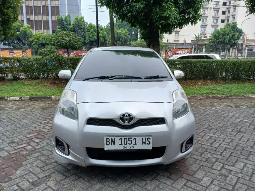 Yaris E mt thn 2012 pjk panjang silver km 120rb Rp87jt