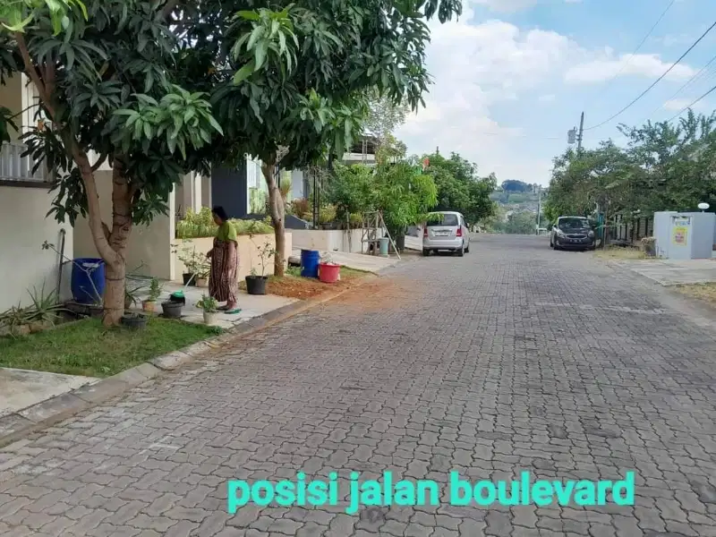 Rumah di Jalan Utama Perum Panorama Banjaran Ngaliyan