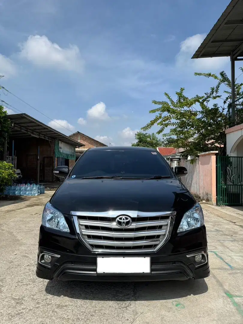 Kijang Innova 2.0 V Luxury A/T 2015