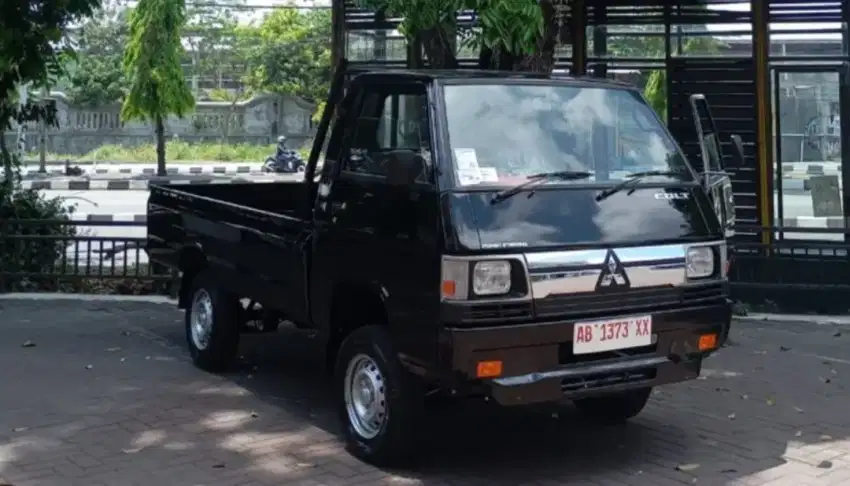 Mitsubishi Colt L300