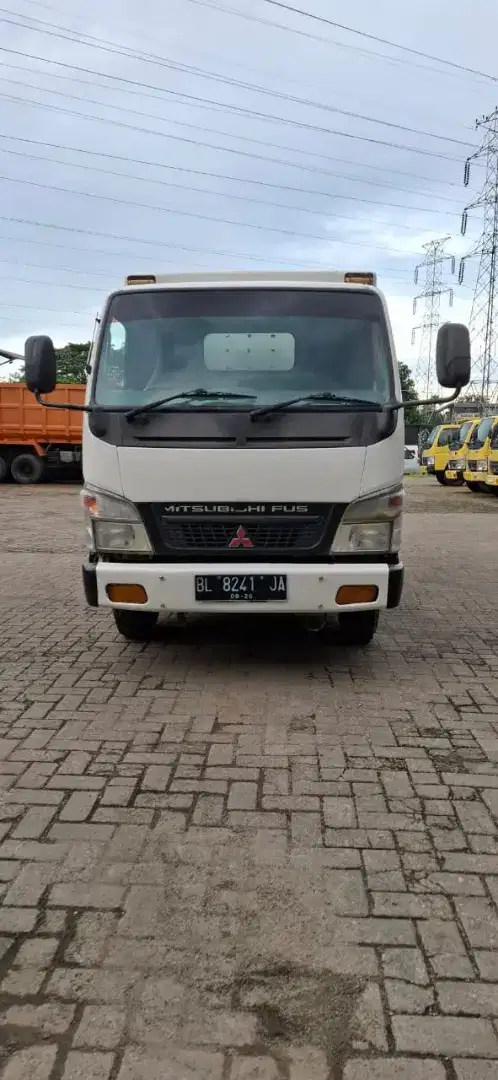 Mitsubishi Colt Diesel FE 71 Box Frezer