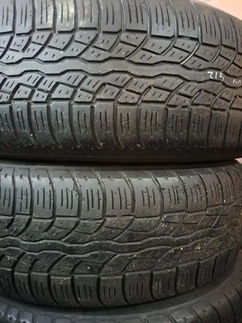 Ban 215 60 r17 bridgestone 2pcs