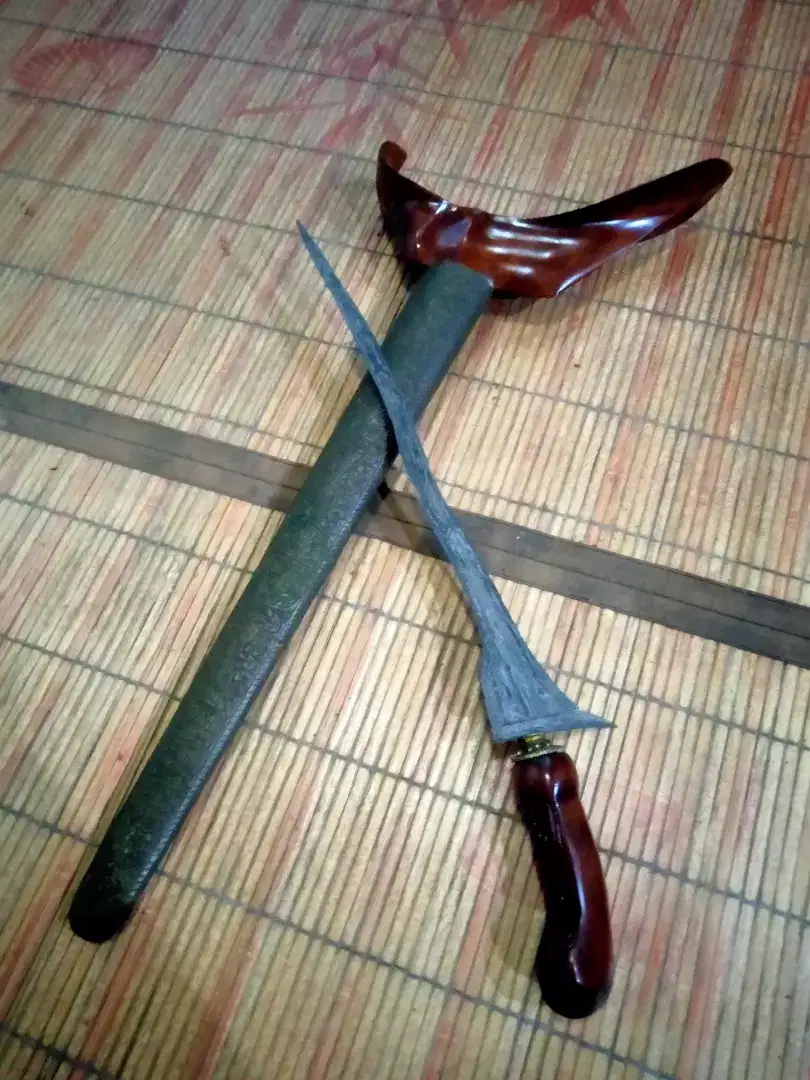 Keris sepuh lawasan