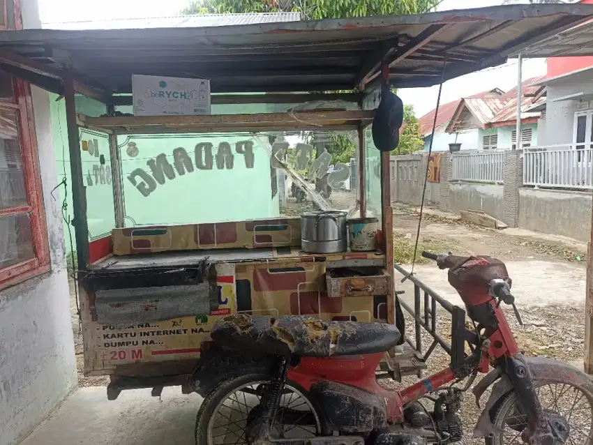 Becak dan gerobak