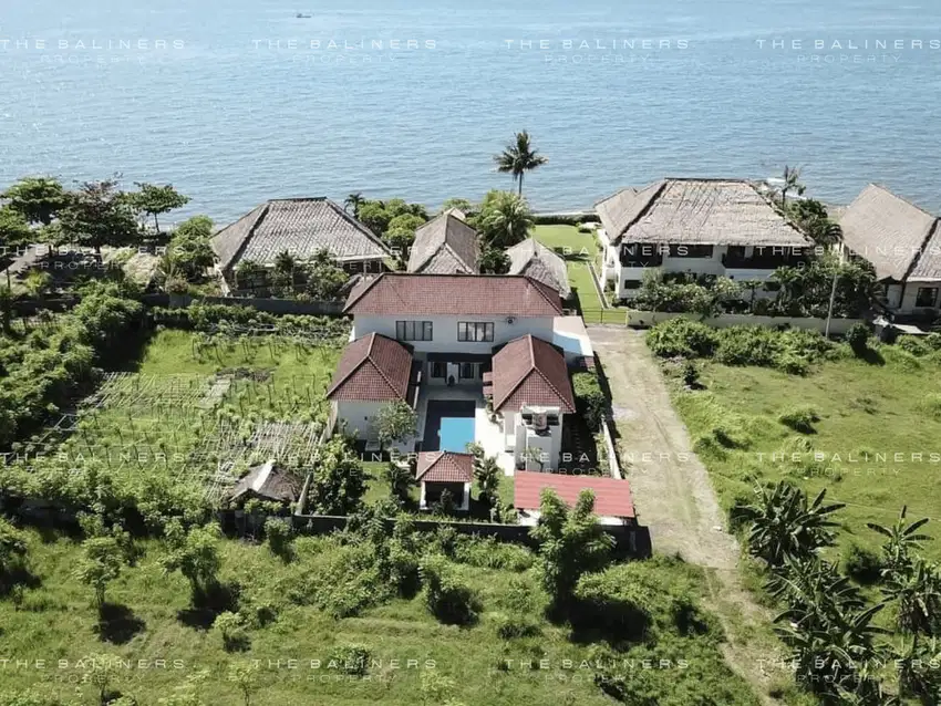 COASTAL VILLA WITH STUNNING SEA AND MOUNTAIN VIEWS IN BULELENG