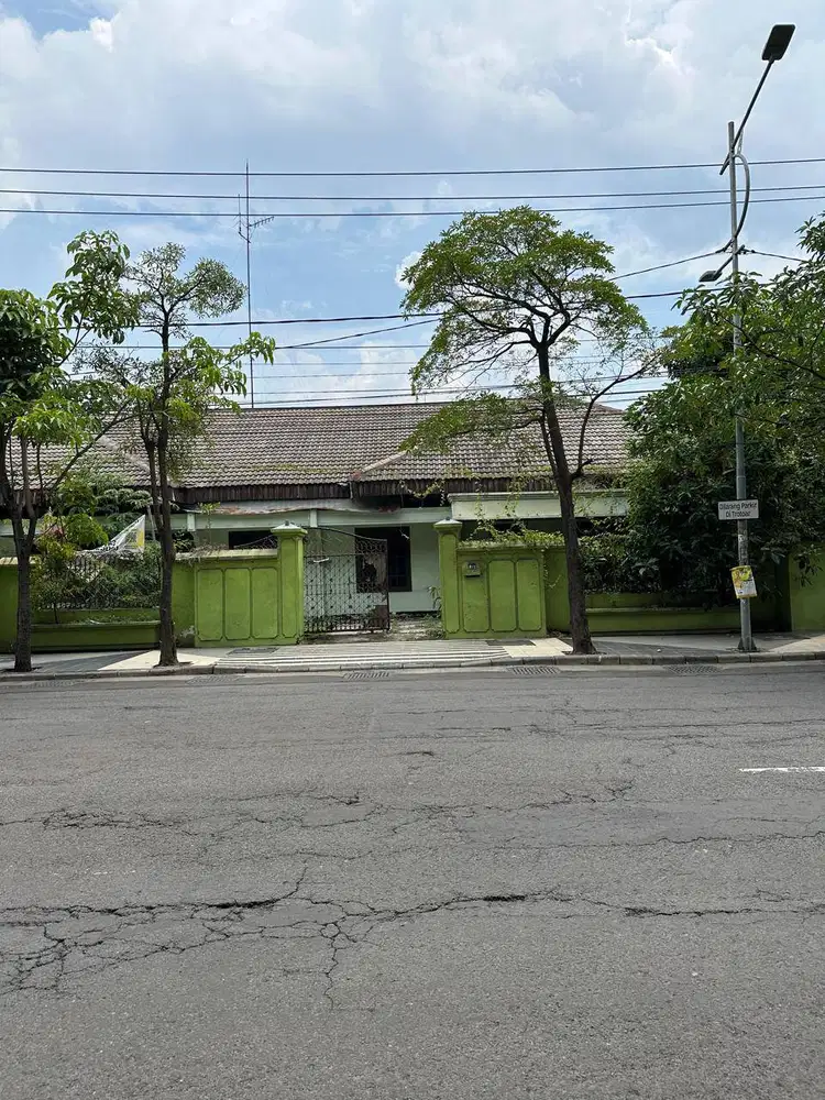 Dijual Bangunan Komersial Area Raya Margorejo Indah Hitung Tanah