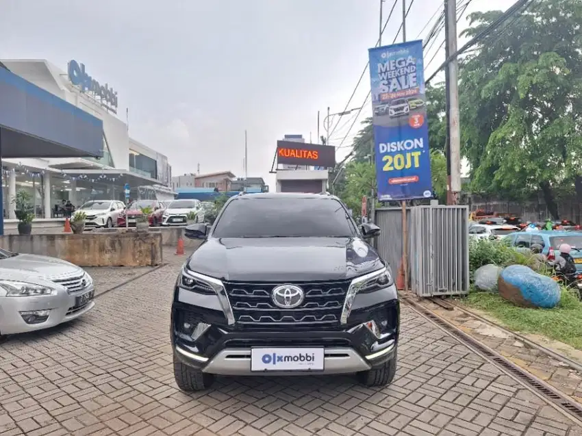 Toyota Fortuner 2.4 G 4X2 DSL Solar-AT 2022 Hitam