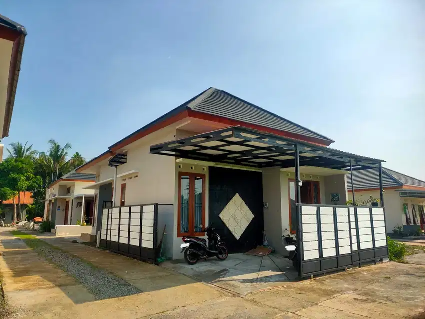 DIJUAL RUMAH SIAP HUNI CANTIK VIEW SAWAH DEKAT RS UII BANTUL JK12906