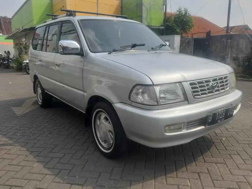 dijual toyota kijang lgx thn2000 w silver met tgn1 trwt matic pjk off2