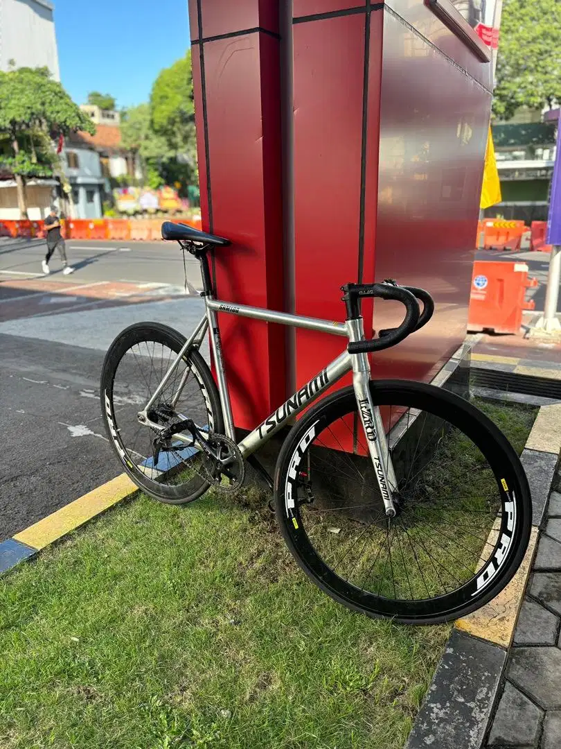 JUAL FIXIE FULL BIKE TSUNAMI SNM100