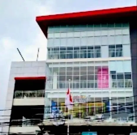 Dijual Gedung Ada Basement Parkir, Lebar Muka 25 di Cirebon