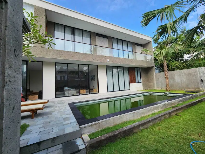 BRAND NEW VILLA MODERN IN NUSA DUA BALI