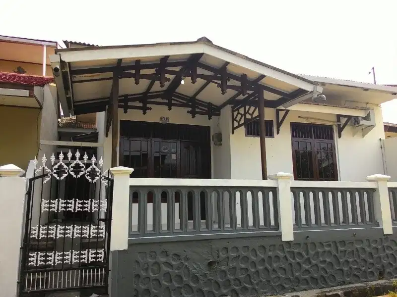 rumah minimalis 1 lantai di kompleks PGRI