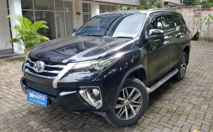 LOW KM! TDP 18JT Toyota Fortuner 2.4 4x2 VRZ Solar-AT Hitam 2017