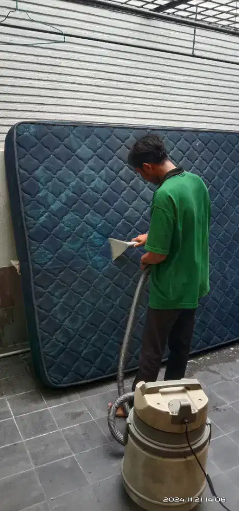 Jasa cuci sepringbed menghilang kan tungau dan noda,.