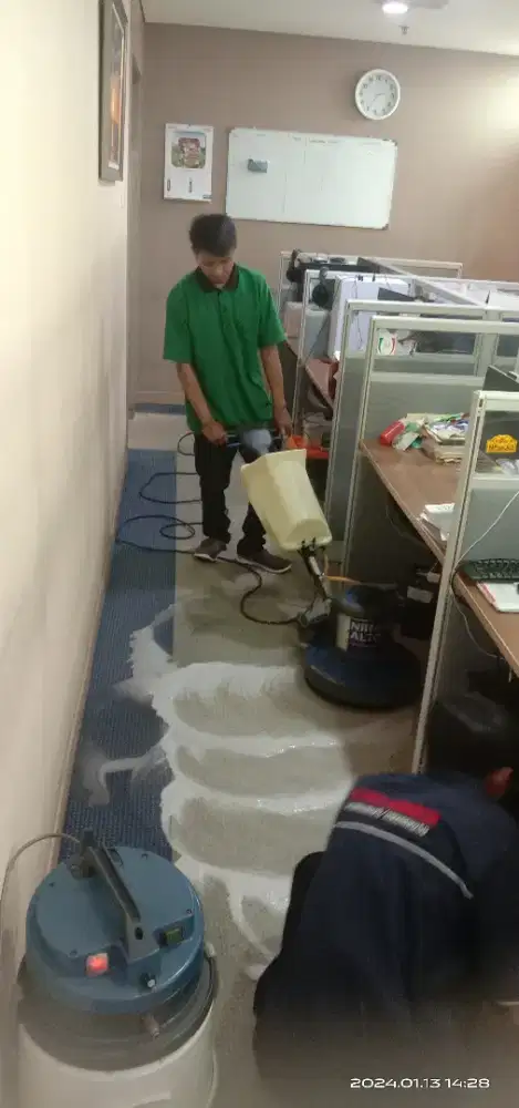 Jasa cuci karpet kantor karpet masjid poles lantai viynl+coating