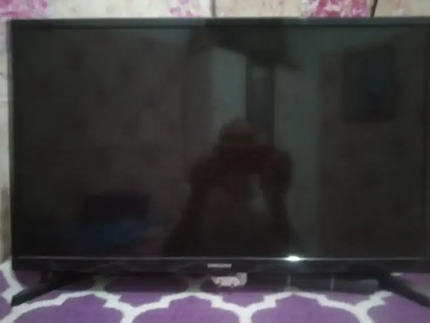 TV led bukan android merk samsung 24 inc