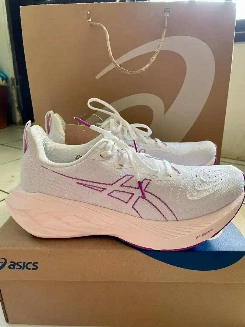 Asics Novablast 4 Women