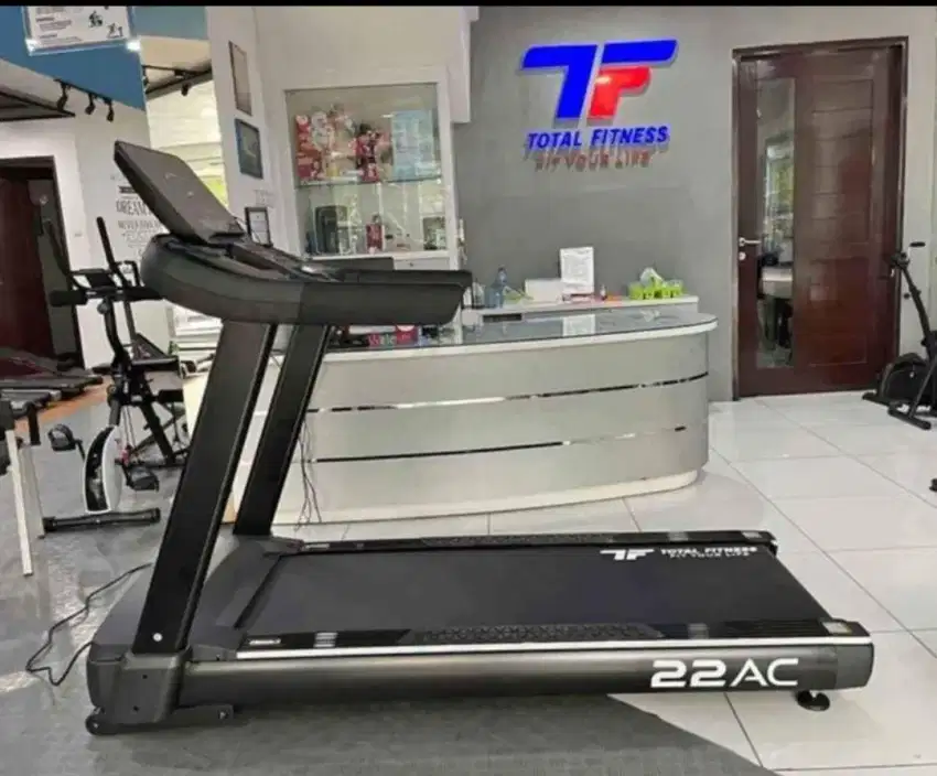 ALAT FITNESS COMERCIAL TREADMILL TL 22AC 4 HP GYM CENTER