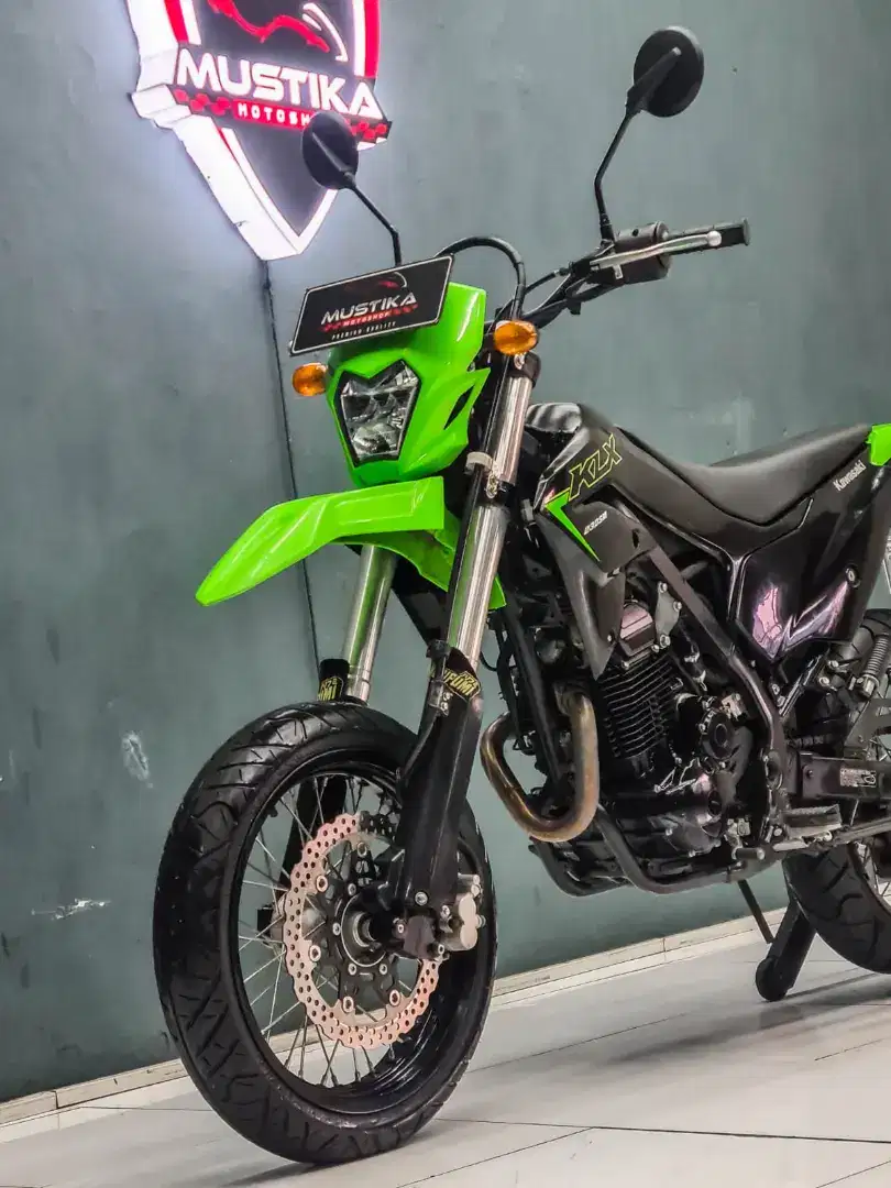 READY KAWASAKI KLX 230 SM TH 2022 SUPER MULUS. NOPOL W PAJAK PANJANG