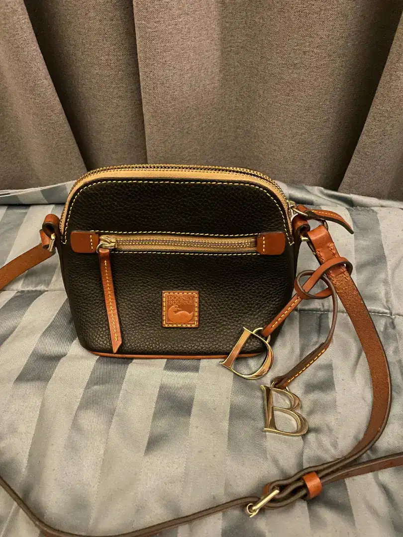 Dooney Bourke Size XS