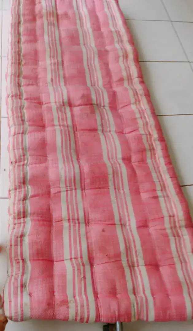 Kasur kapuk kondisi baik