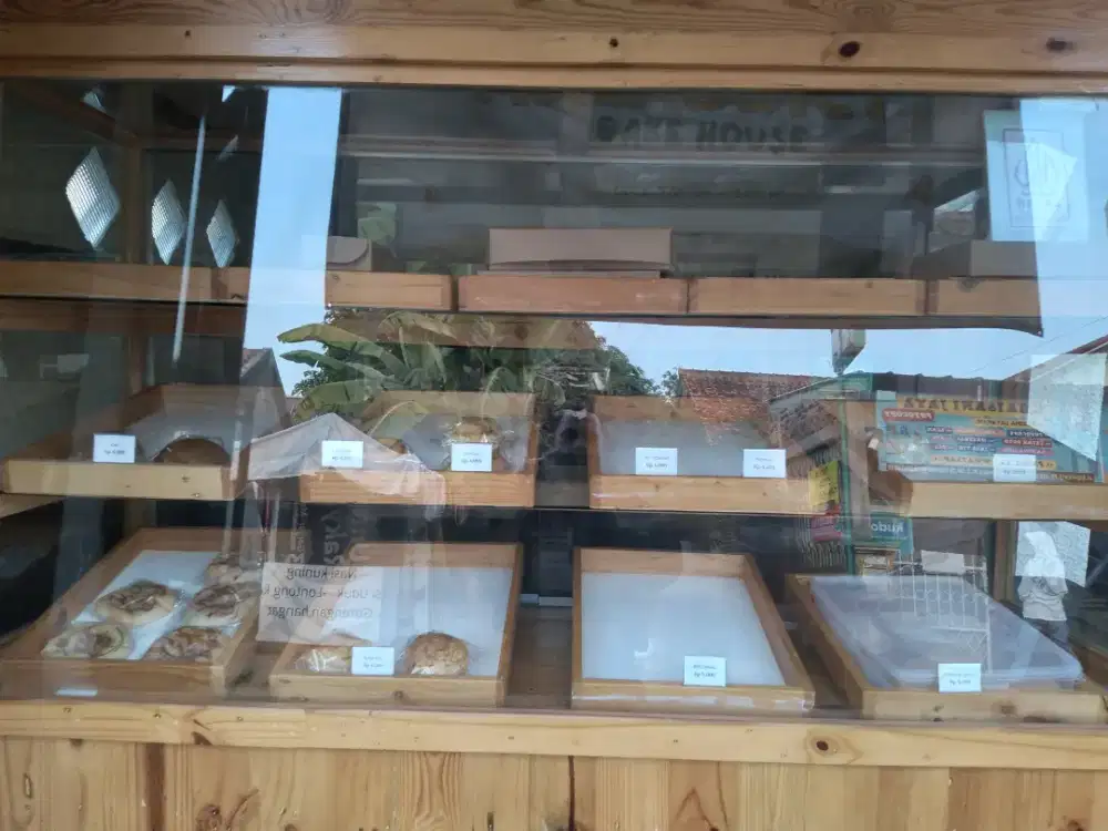 ETALASE ROTI KAYU JATI BELANDA