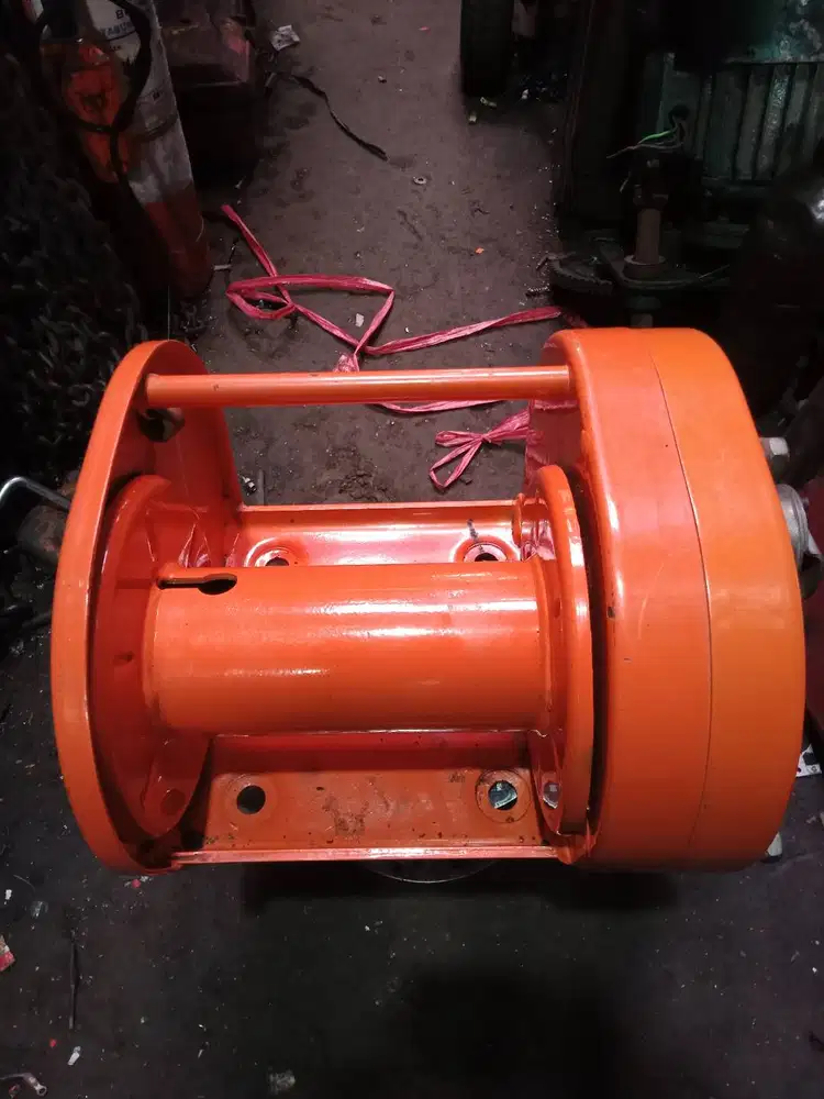 hand winch merk poweer kapasitas 2 ton (2.000 kg)