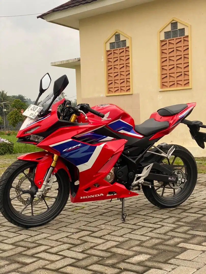 FORSALE CBR150R LOW KM