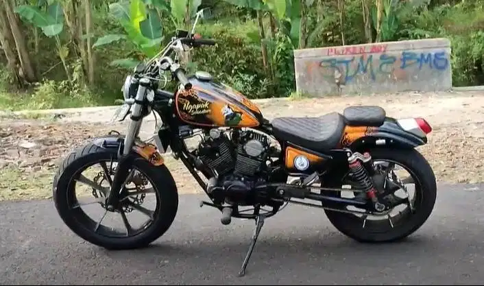 Dijual Honda Tiger Full Custom V-Twin 400CC Bobber