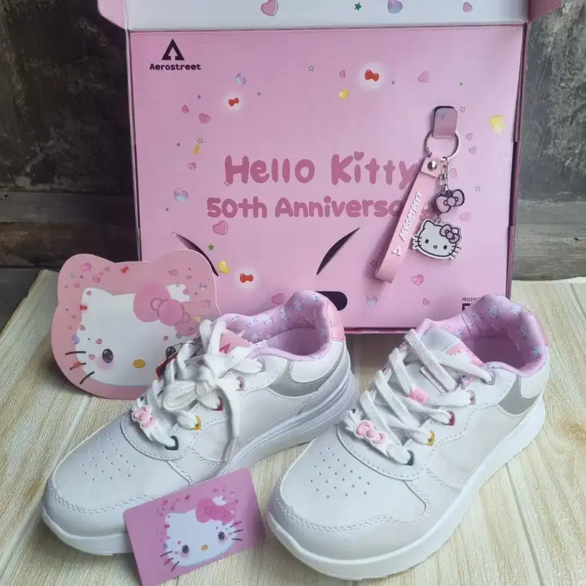 Sepatu Aerostreet x Hello Kitty Limited edition