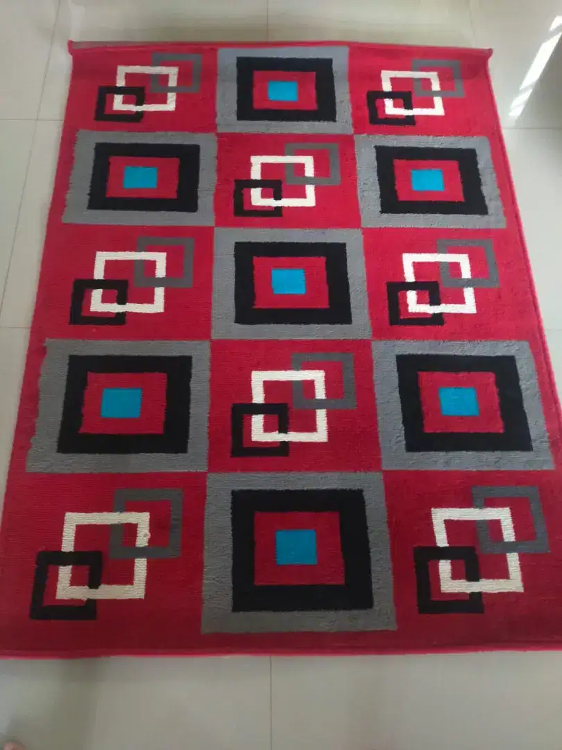 Karpet Corak warna merah