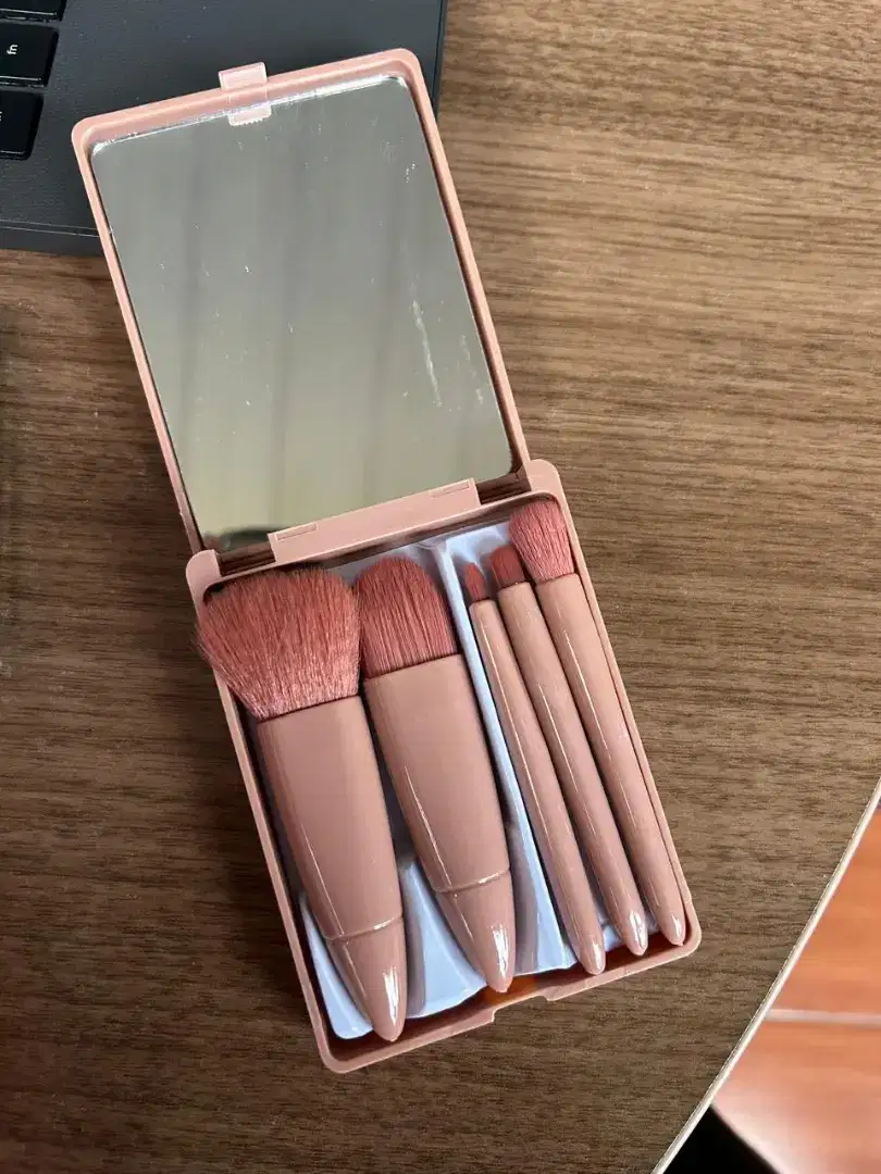 Brush make up Portable