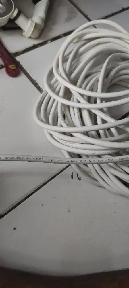 KABEL LISTRIK NYMHY MERK SUPREME 4X2.5 SERABUT PUTIH PANJANG 24 METER