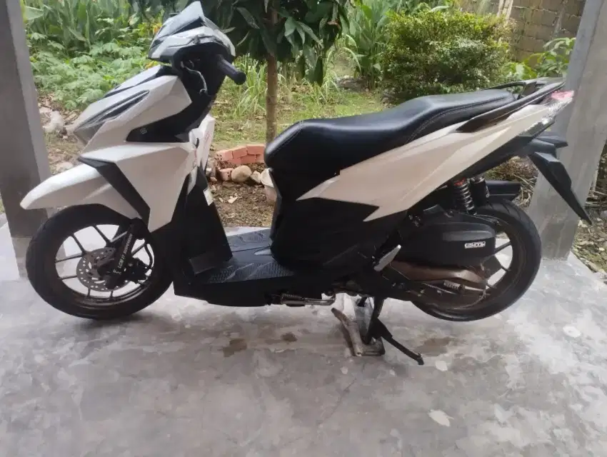 Jual Vario Putih 125