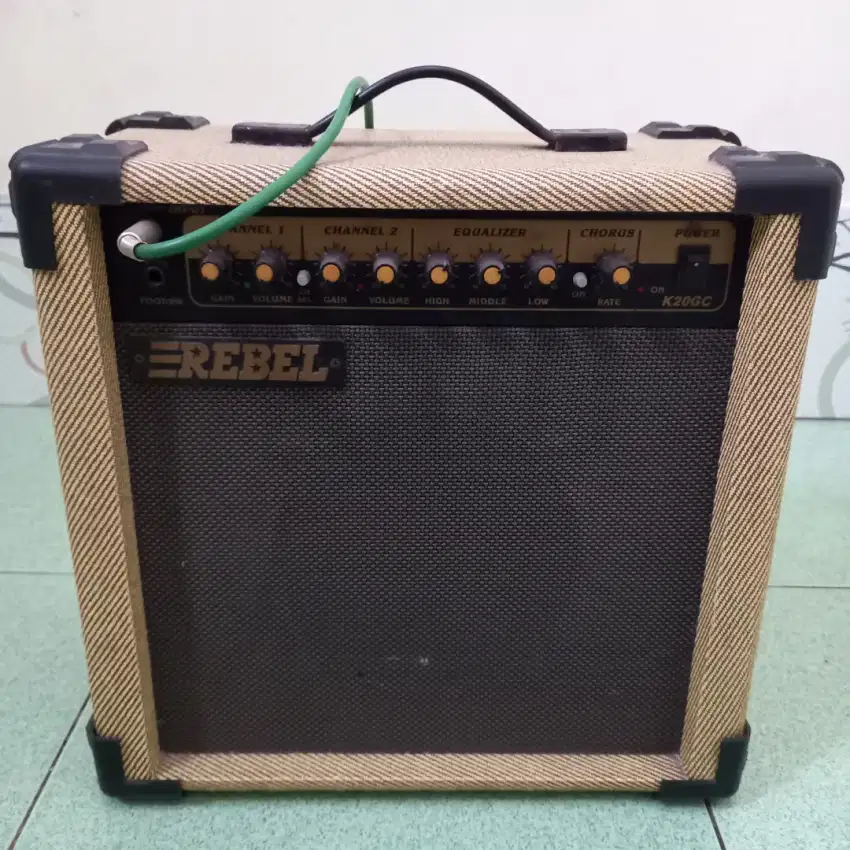 Ampli Gitar Merk Rebel