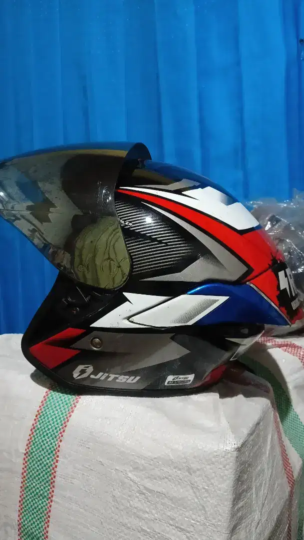 Jual helm bekas