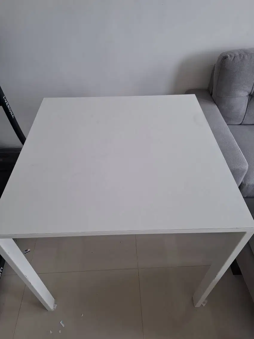 MEJA MAKAN MINIMALIS IKEA MELLTORP 75x75cm