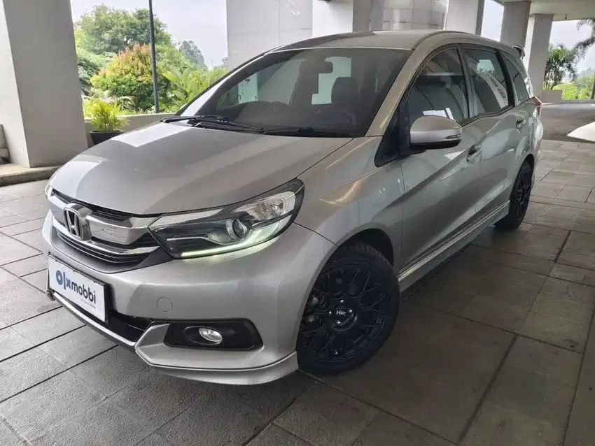 Pajak Panjang -  Honda Mobilio 1.5 E Bensin MT 2019 Abu AIJ