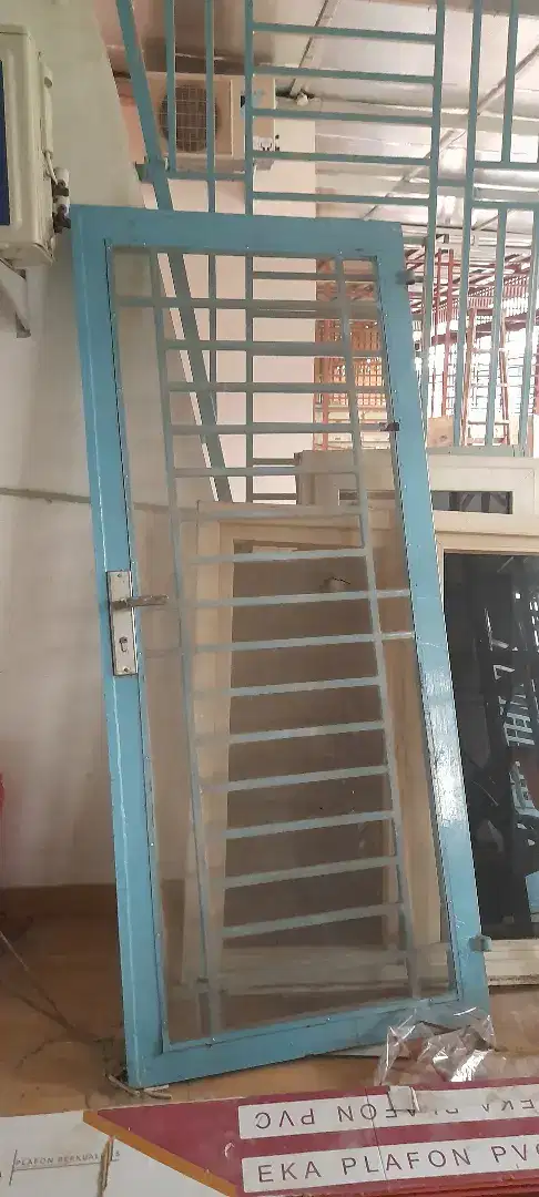 Pintu Besi / Pintu Utama Rumah