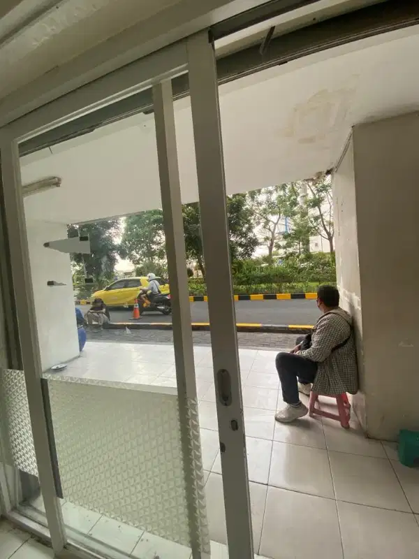 kios apartemen Bassura siap disewa kosongan