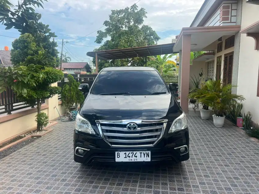 Toyota Kijang Innova V Diesel Metic 2014