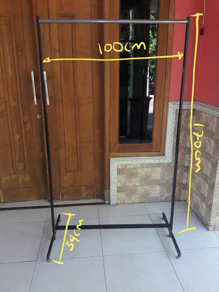 Gantungan Baju Serbaguna