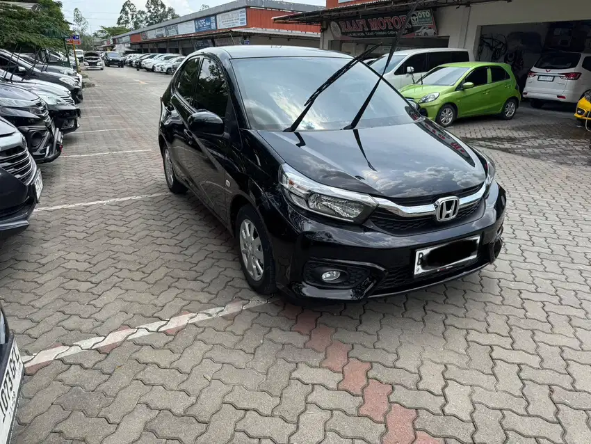 (Cash) Brio E at 2019 hitam dp 5jt murah km 16rb kredit