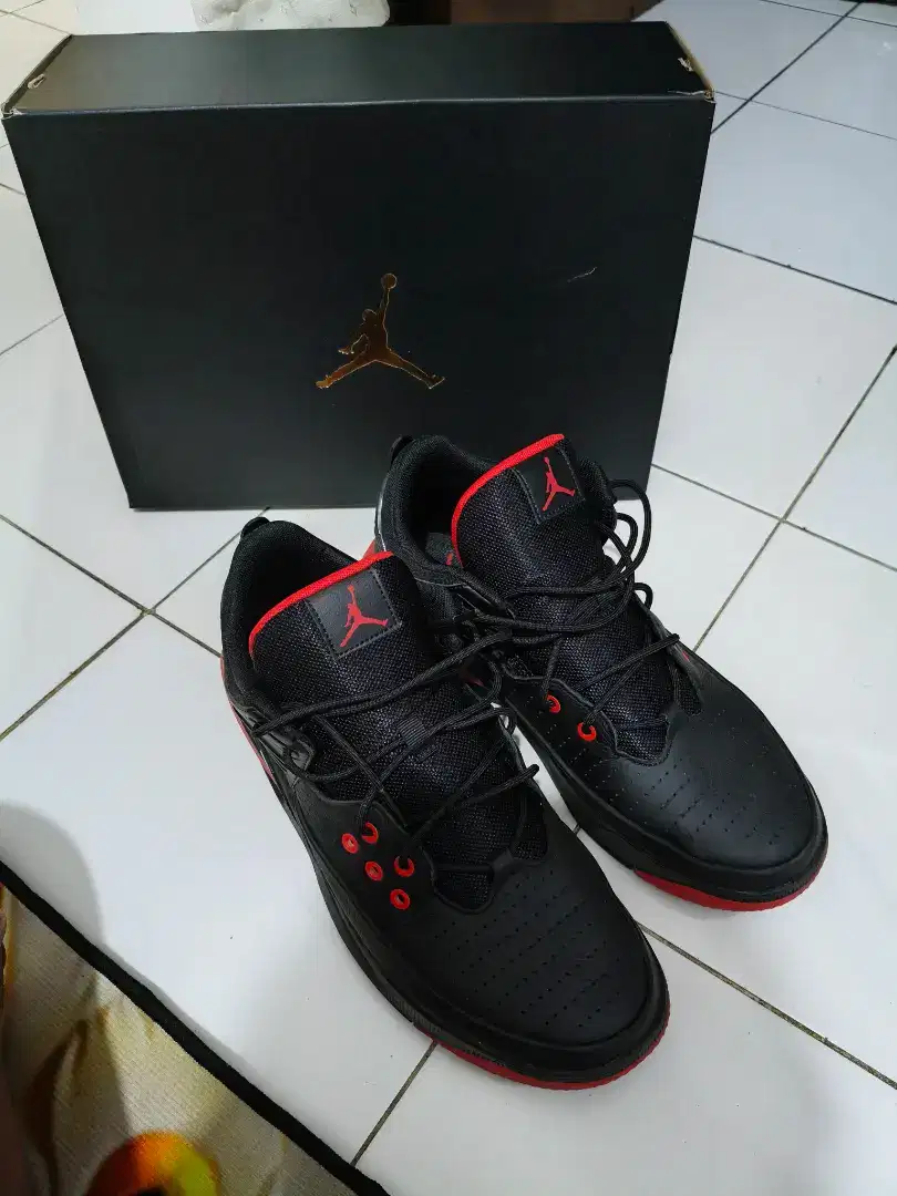 Jordan Max Aura 5 Like New - 45